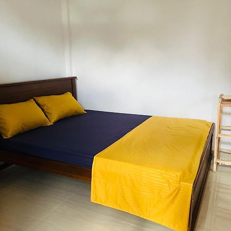 J & J Homestay Jaffna Buitenkant foto